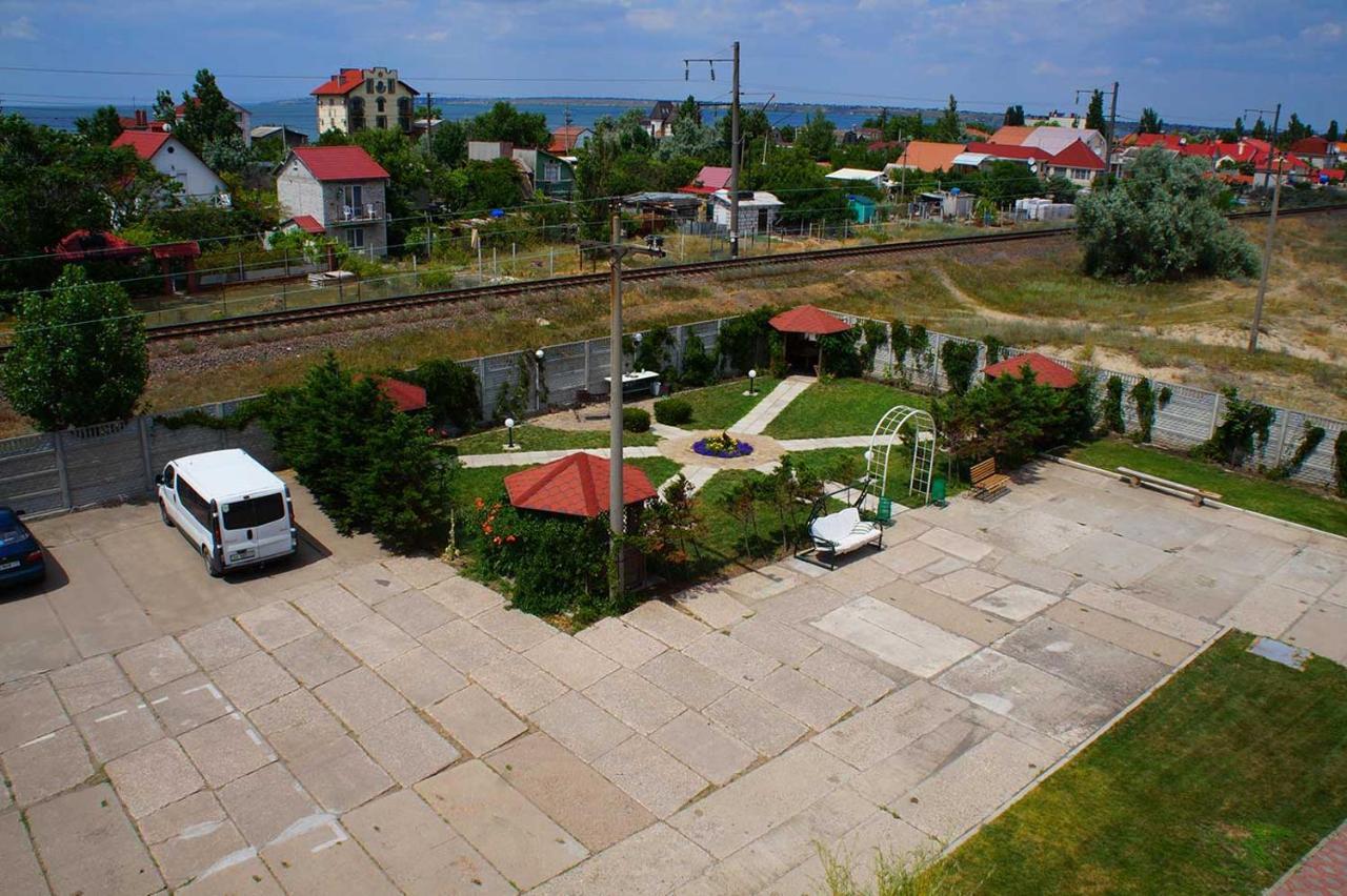 Радуга Курортная Гостиница Zatoka Exterior photo