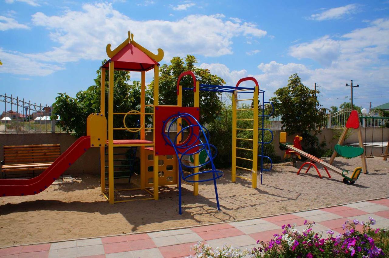 Радуга Курортная Гостиница Zatoka Exterior photo