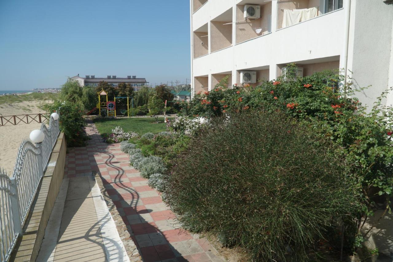 Радуга Курортная Гостиница Zatoka Exterior photo