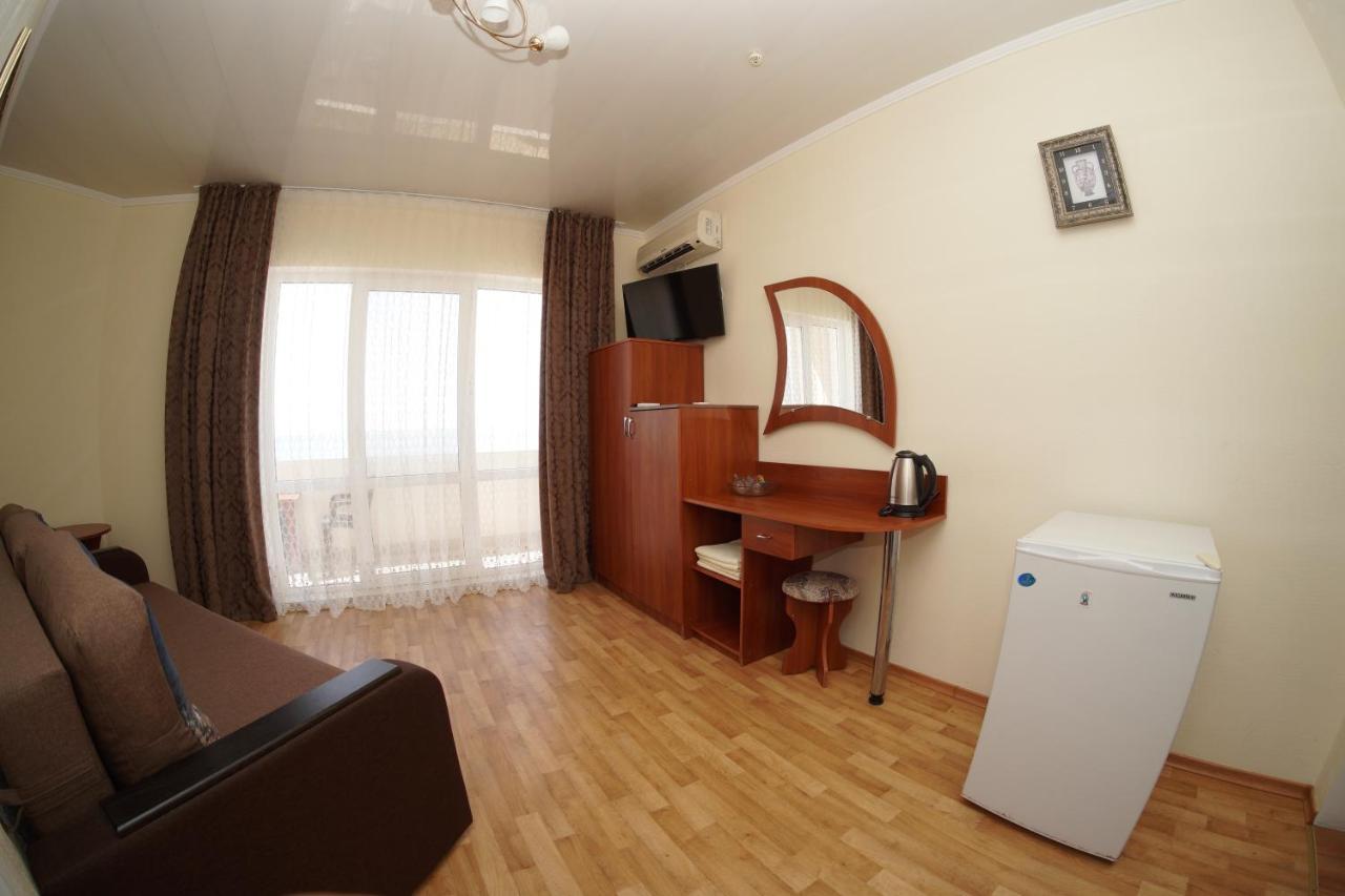 Радуга Курортная Гостиница Zatoka Exterior photo